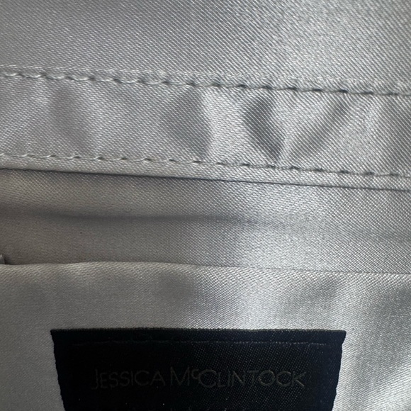 Jessica McClintock Gun Sax Silver Crystal Evening Clutch with Chain - Picture 4 of 5